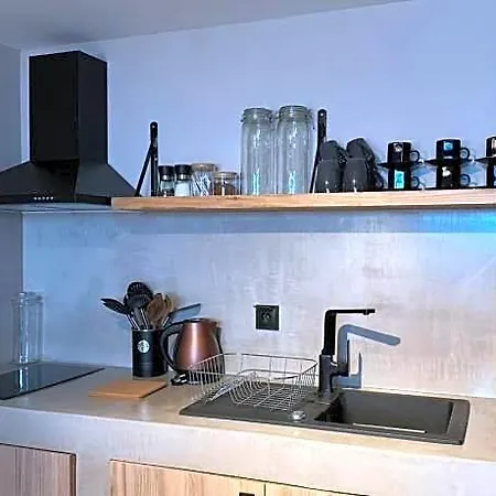 Noah Loft In Center Of 4*