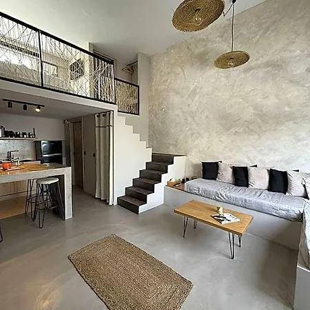 Noah Loft In Center Of