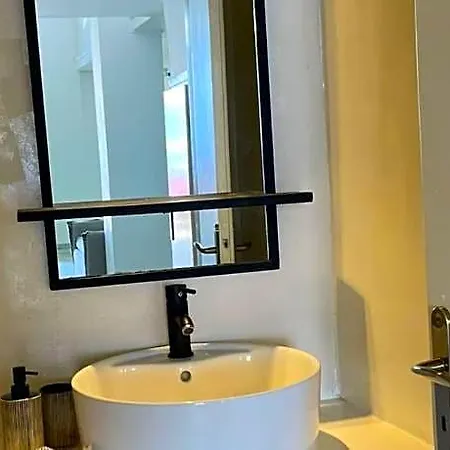 Noah Loft In Center Of Hotell 4*