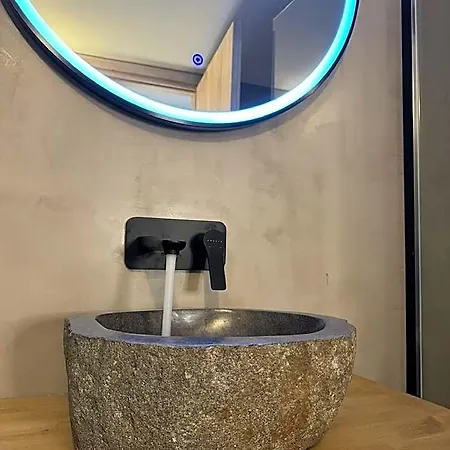 Hotell Noah Loft In Center Of 4*